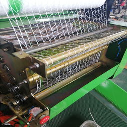全自動(dòng)青貯包膜打捆機(jī) 曲阜宏泰機(jī)械20年品質(zhì)鑄就，廠家直銷惠及四方